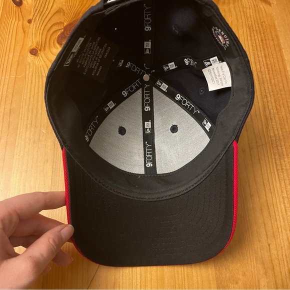Youth New Era Navy Cleveland Guardians Authentic Collection On-Field Home Hat - Picture 5 of 9